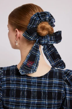 bow check scrunchie