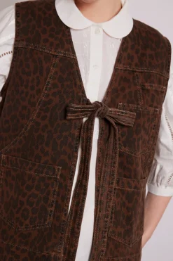 dilly denim gilet - dark leopard