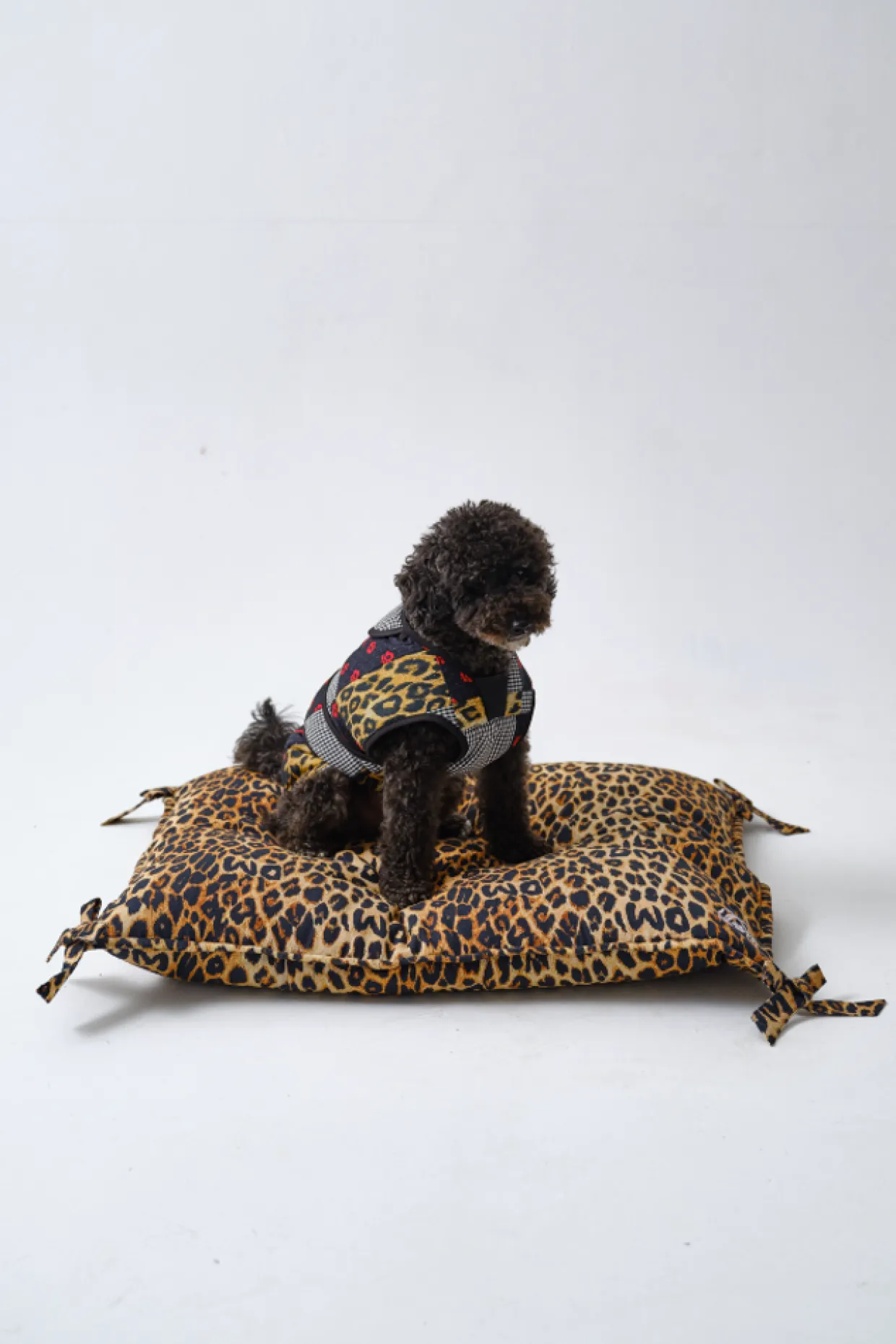 floor cushion pet bed - leopard print with bow detail