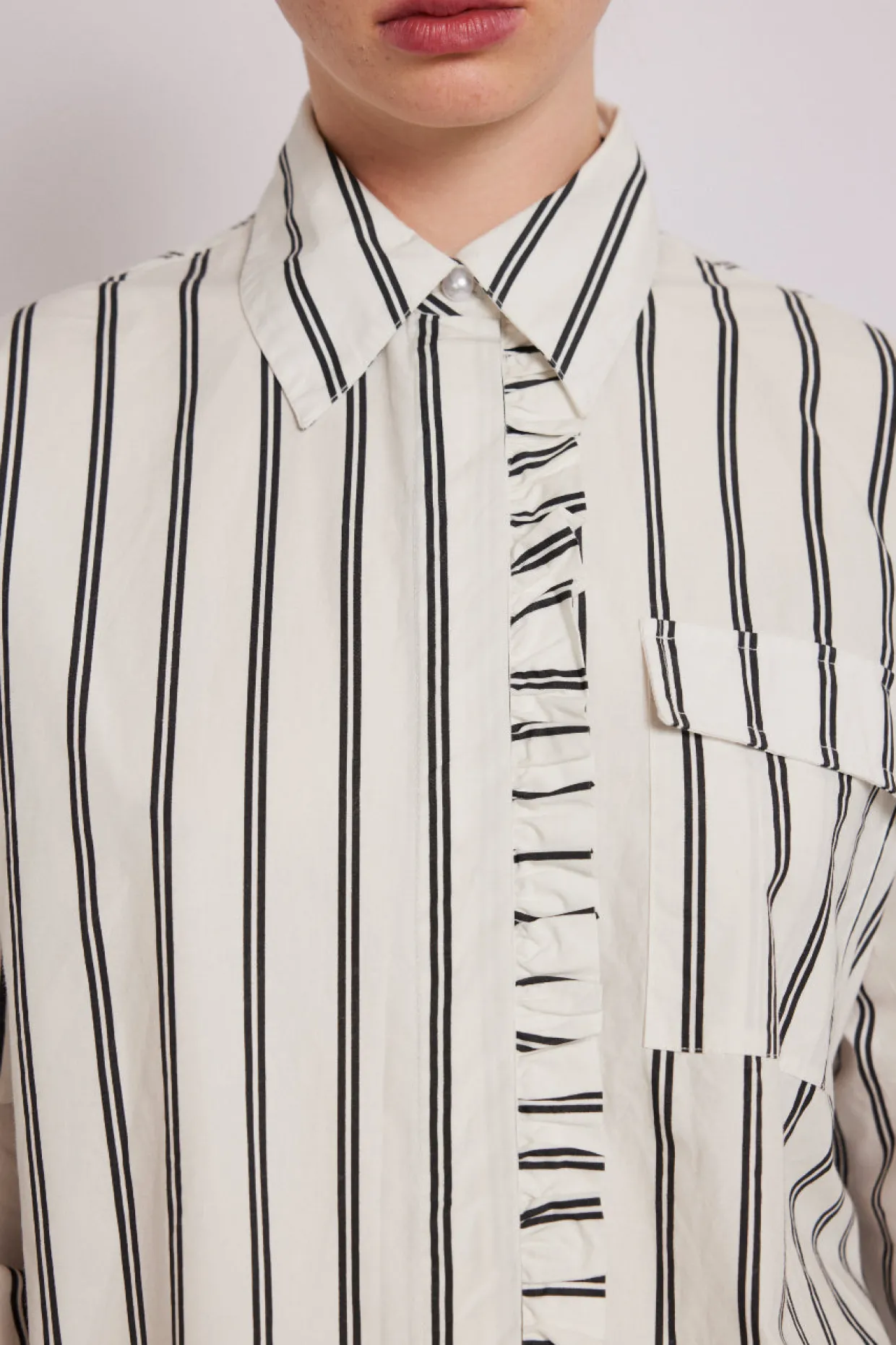 kylie ruffle shirt - white stripe
