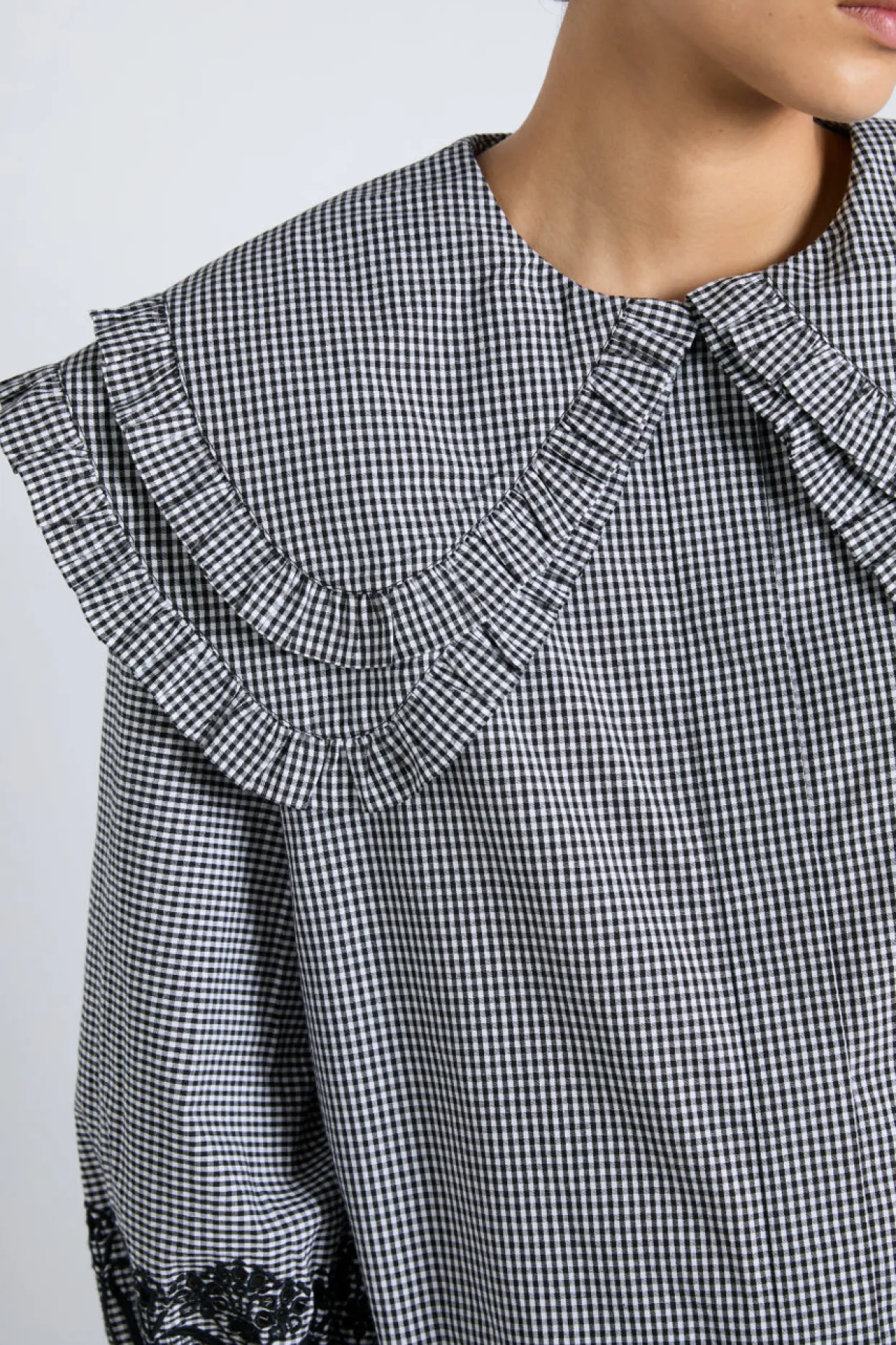 lois double collar blouse - black gingham