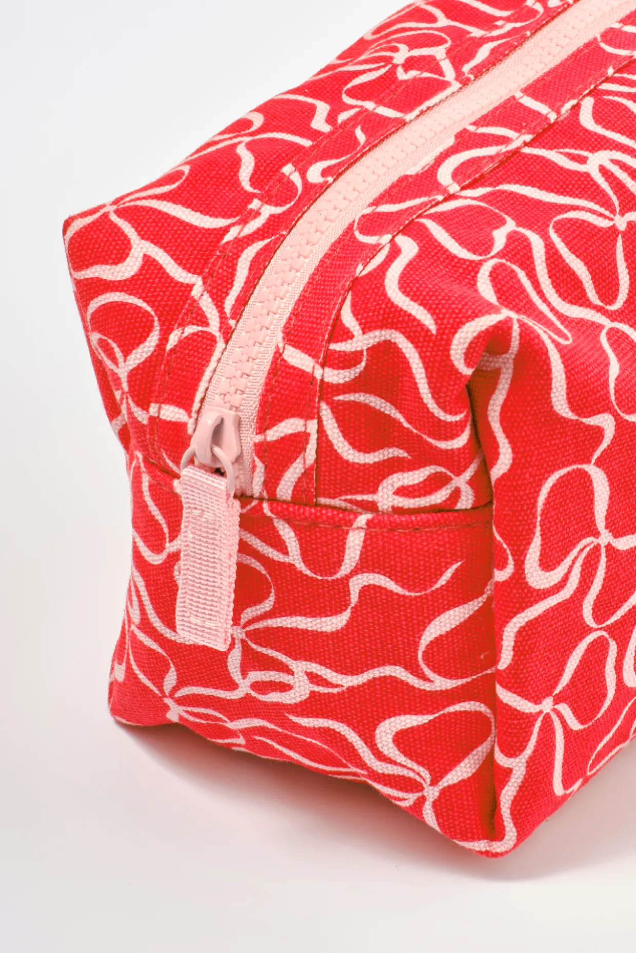 make up bag - bow print
