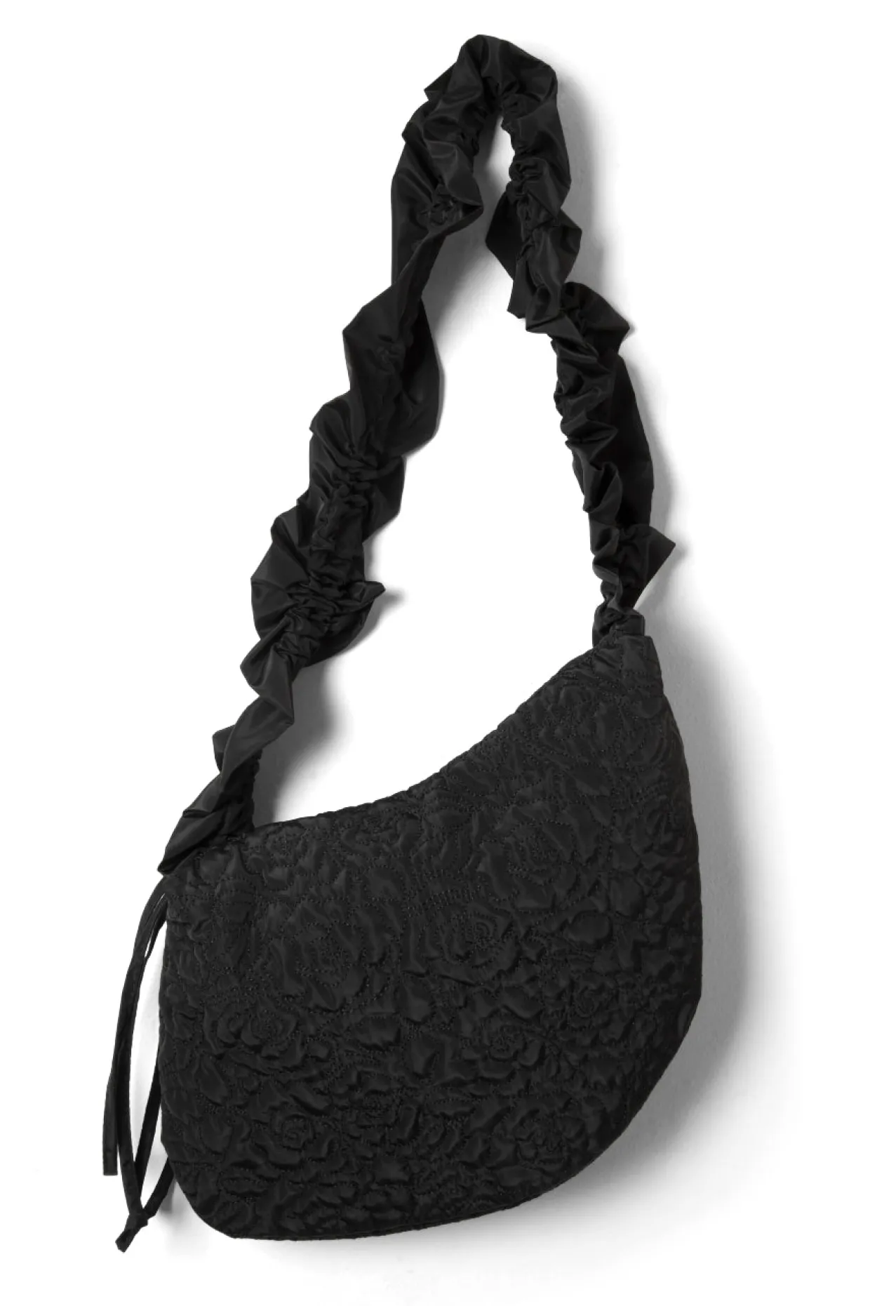 quilted ruched kidney bag - black