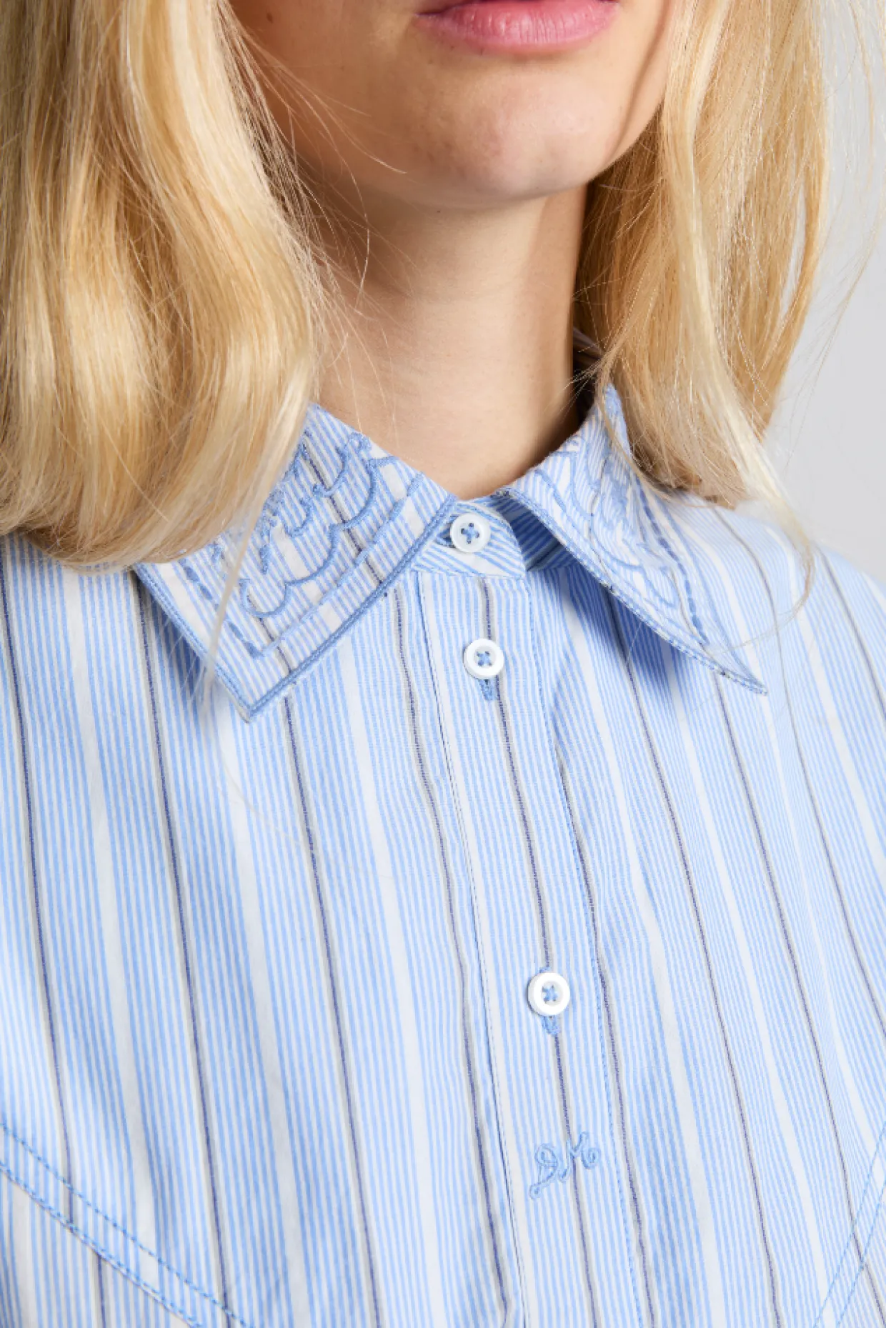 romy embroidered shirt - narrow business stripe