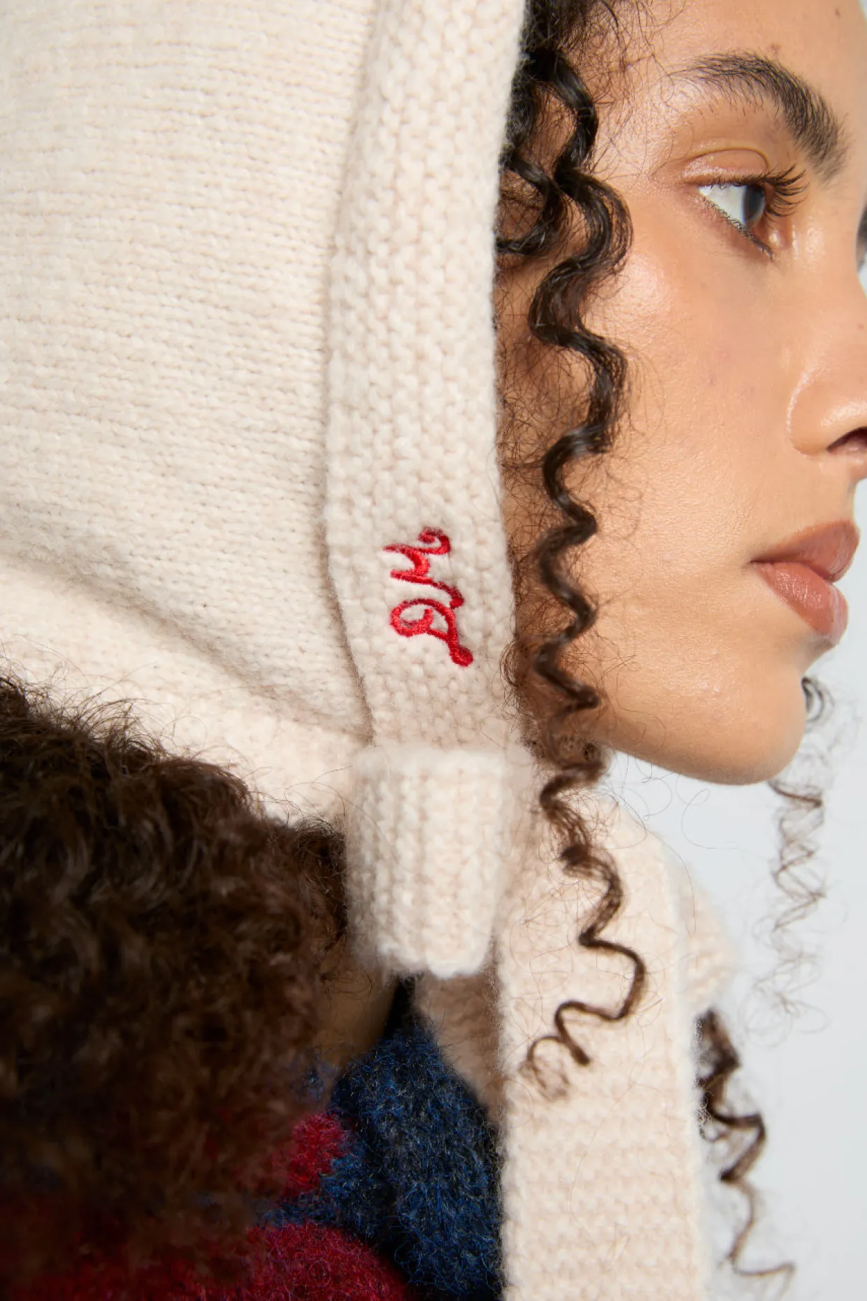 tie neck bonnet in oatmeal