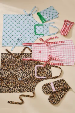 valerie apron - leopard pink ruffle